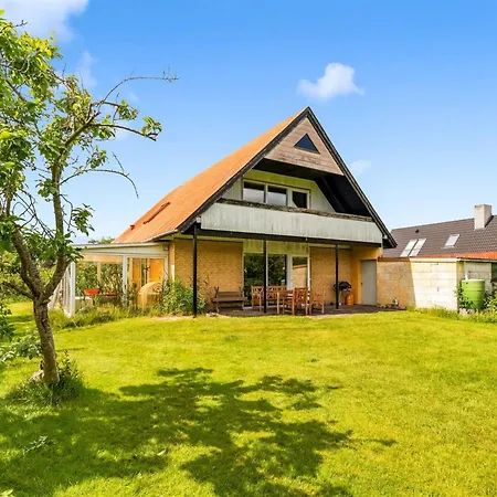 Сasa de vacaciones Othinkarl - 1km From The Sea By Interhome *