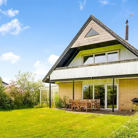 Othinkarl - 1km From The Sea By Interhome *