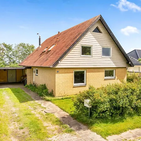 Othinkarl - 1km From The Sea By Interhome Aså
